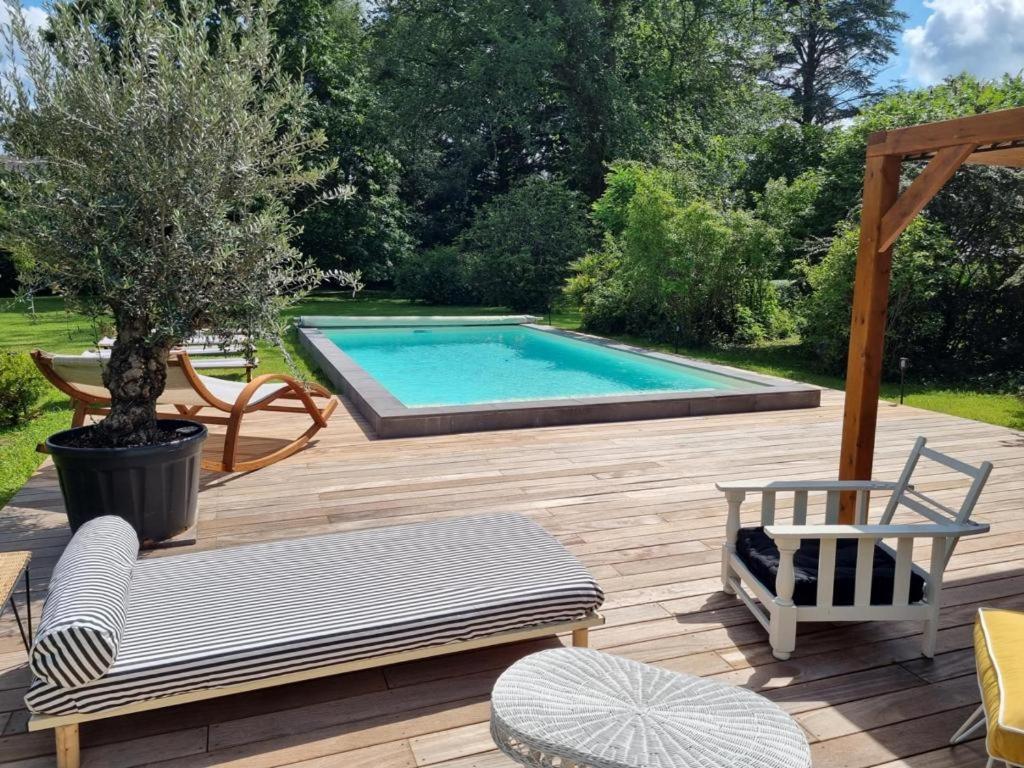 Villa Mura Gite Luxe Avec Piscine Et Spa Campagne Et Grand Air Nouvelle Aquitaine Correze Нёвик Экстерьер фото